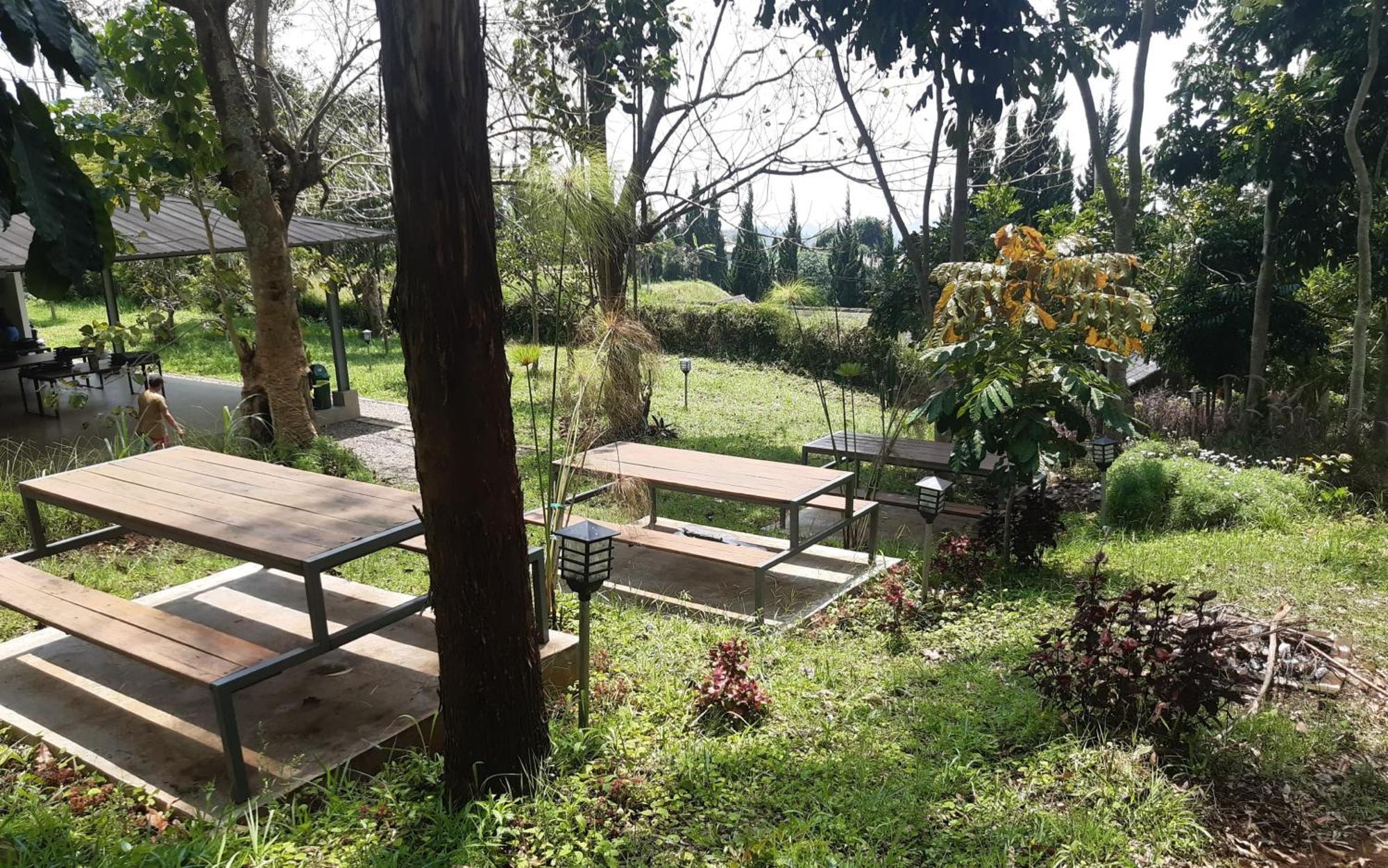 Hotel Bukit Pinus Tegalharendong 외부 사진